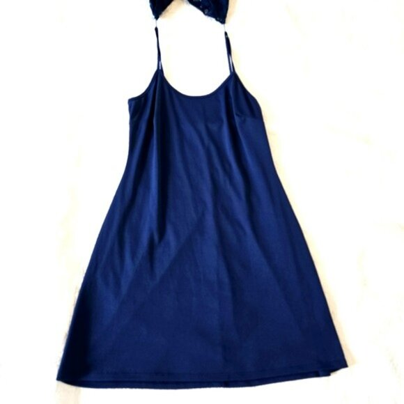 Love Reign Women's Maxi Dress Blue Floral Lace Size Medium Slits Party Holidays - Picture 8 of 12